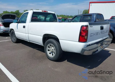 2005 Chevrolet Silverado 1500 Work Truck z USA, uszkodzony, nr VIN 1GCEC14XX5Z143406